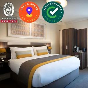 4* Hotel 7, Centre
